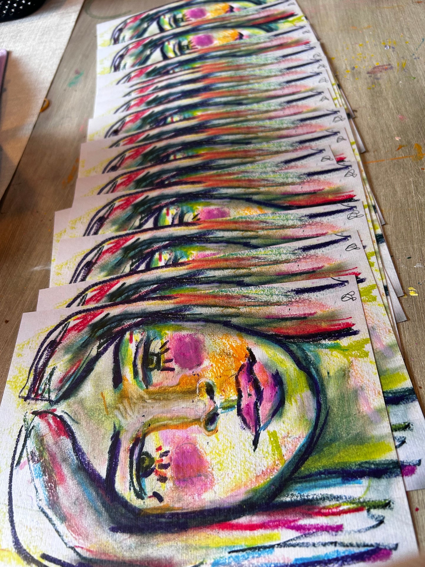 International 💌 Happy go Luci Art Club